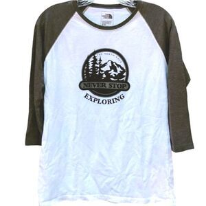 The North Face Classic Fit Tee Size M White with Gray 3/4 Sleeves